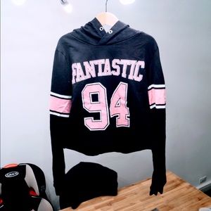 ❤️4/$20 H&M Graphic light weight Hoodie 12-14